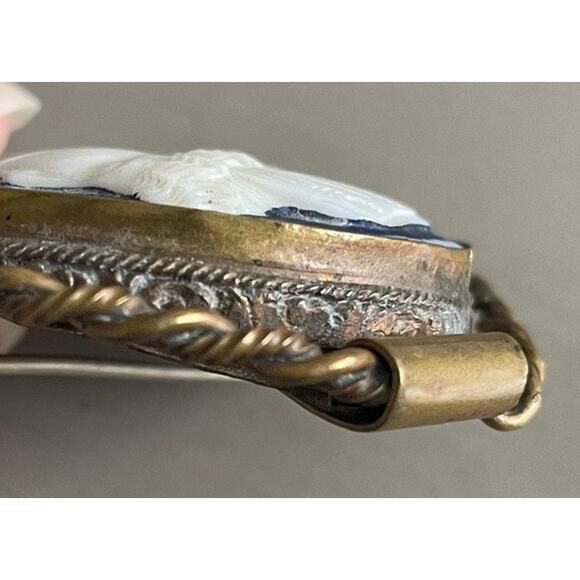 Antique Shell Carved Cameo Brooch of Godess Psyche Blue Background Large - Picture 4 of 6